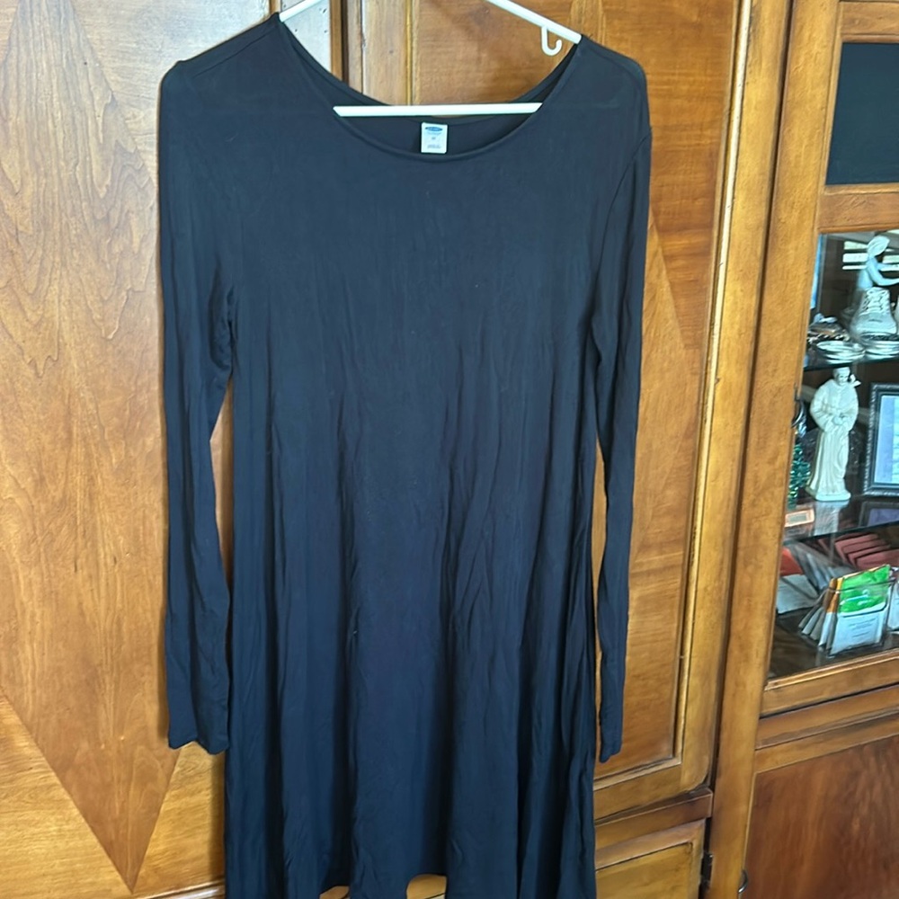 Old Navy black long sleeve dress size medium
